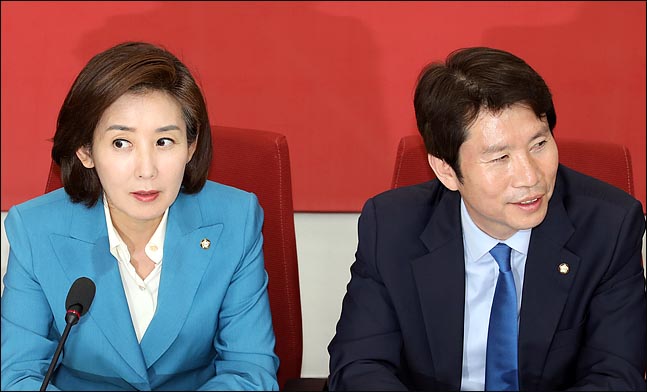 이인영, 한국당과 '국회정상화' 협상에 뒷짐 진 까닭은