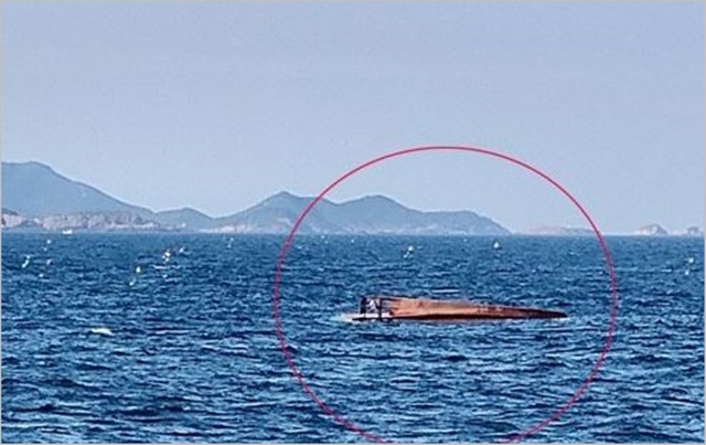 부안 인근서 어선 전복…선원 3명 사망·1명 구조