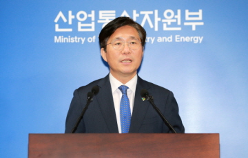 내우외환 ‘한국 원자력’…안전불감증·반쪽수주에 ‘침울’