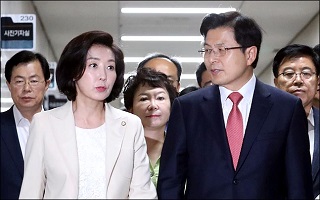 한국당, 잇단 악재에 '투톱' 황교안·나경원 리더십 '흔들'