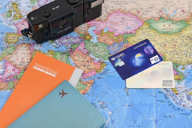 신세계면세점, 한국 관광 특화 카드 ‘디스커버신세계’ 신용카드 출시 