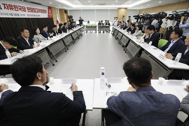 한국당, 현장 중소기업 위한 "경제정책 대전환" 한목소리