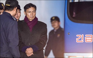 '비서 성폭행' 의혹 안희정…대법, 징역 3년6개월 확정