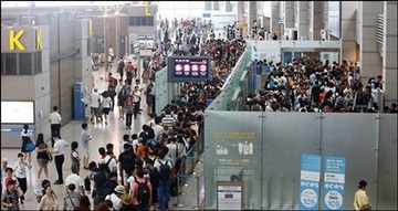 '일본여행 불매운동' 거세졌다…9월 日방문 한국인 58% 급감