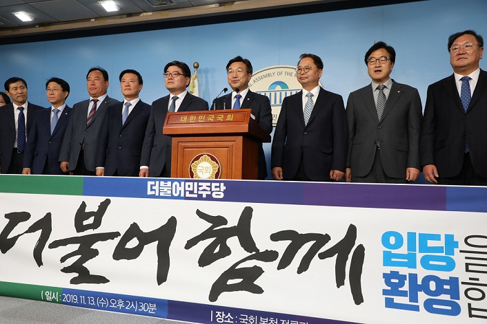 민주당, 경제·정책 전문가 영입으로 총선 준비 박차