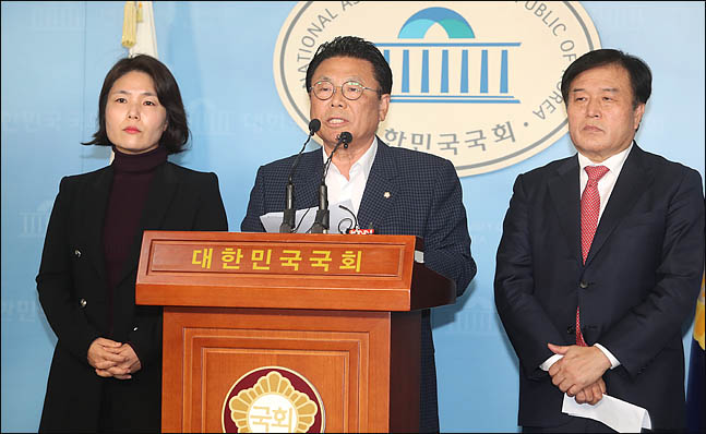 '덜컥' 던져진 "3분의1 컷오프"…'발칵' 뒤집힌 한국당