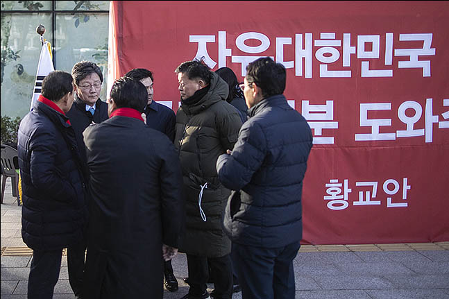 한국당·변혁, '필리버스터'로 선거법 저지 힘 모을까