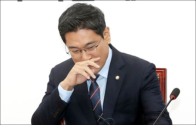 오신환 "해법은 공수처 기소권 제한·연동형 비례제 수용"