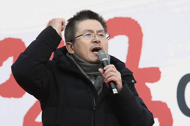 한국당, 두 달만의 장외집회…황교안 "죽기 각오하고 싸운다"
