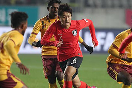 [기자의 눈] 이강인 차출? 또 슈퍼스타에 기대려는 한국축구