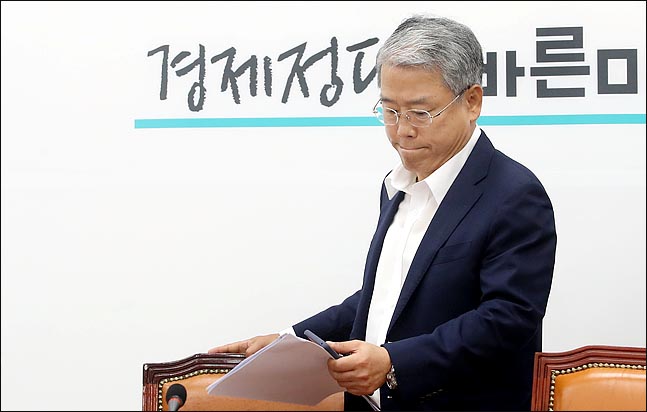 김동철 "친문 홍위병들이 문자폭탄…결코 굴하지 않겠다"