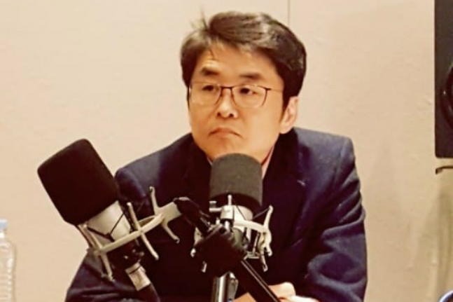 '문재인 독해법' 저자 김우석, 13일 출판기념회 연다