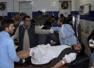 파키스탄 남서부 모스크서 자폭 테러로 최소 15명 사망
