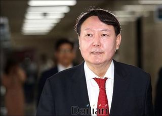 [데일리안 여론조사] '윤석열 검찰총장 평가' 국민 절반 가까이 긍정적
