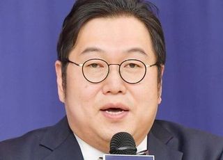 "'거리의 만찬' 김용민 하차는 만시지탄"