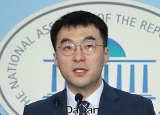 "조국수호=검찰개혁"이라는 김남국에 선 그은 與 지도부