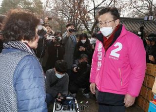 황교안 "대구·경북, '특별재난지역' 선포 검토해야"