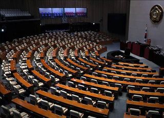 [코로나19] 국회·정치권도 덮쳤다…본회의 등 일정 전면취소