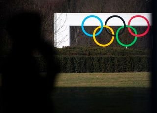 회의할수록 퍼지는 회의론...IOC ‘무감각 무책임’ 도마