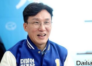 [인터뷰] '그 김민석' 돌아왔다…"이번엔 누가 꼬셔도 '큰 선거' 안 나가고 지역일 한다"