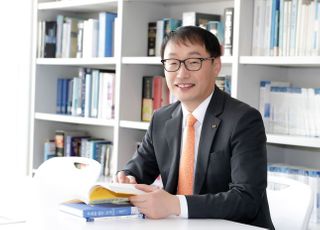 구현모 KT 대표 “외풍에 흔들리지 않는 국민기업으로”