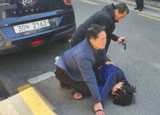 [속보] 오세훈 유세현장, 한 남성 흉기들고 난입했다 경찰에 체포