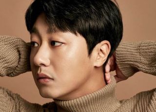 배유람, 현 소속사 스토리제이컴퍼니와 인연 이어간다