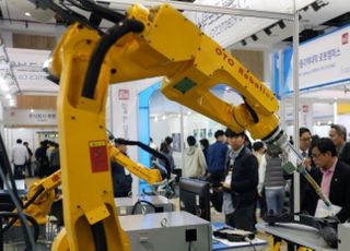 산업부, 올해 로봇 1500대 제조·서비스업에 투입