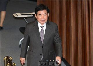 김진표 "코로나 대응, 선 기업지원 후 자구노력으로 가야"