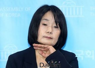 [풀리지 않는 윤미향 의혹①] ‘내역공개’ 없는 개인계좌 소명