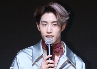 갓세븐 마크, 美 흑인 과잉진압 사망 사건 추모…7000달러 기부