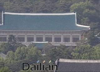 [북한 대적 전환] 청와대 "NSC 미개최…핫라인 폐지 여부 확인해주기 어렵다"