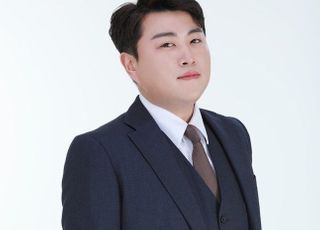 김호중, 매니저 사칭·팬 내분으로 팬카페 이전…“더 이상 혼란 없길”