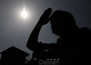 [오늘날씨] 무더운 ‘하지’…곳곳에 소나기