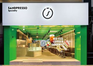 “커피 한 번 팔아봐?”…식품업계, 불황 없는 커피 시장 노린다