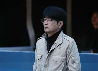 청와대 "탁현민 최측근 특혜 제공? 무책임한 의혹 제기 유감"
