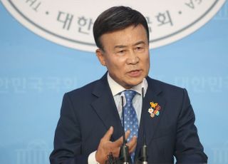 김원웅, 안익태 파묘와 애국가 교체 주장…진중권 "신극우 민족주의 굿판"