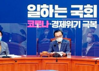 위기엔 반일·고비엔 현금살포…여권 공식 이번에도?