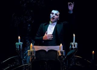 ‘오페라의 유령’ 월드투어도 막 내린다…코로나19 여파, 막대한 손실 예상