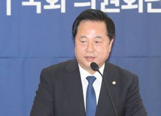 김두관 "홍남기, 재정준칙 고집하면 같이 못 가…여당 의원도 대부분 반대"