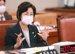 김봉현 '현직 검사 접대' 폭로한 날…추미애, 법무부에 직접감찰 지시