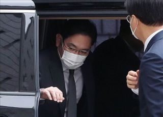 &lt;포토&gt; 서울고등법원 도착한 이재용 삼성전자 부회장