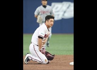 이택근, KBO에 징계 요청…키움 당혹 "팬 사찰 사실 무근"