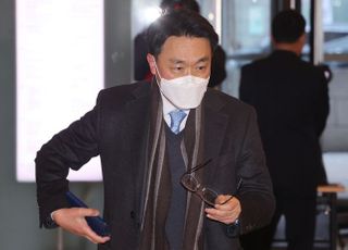 &lt;포토&gt; 김진욱 초대 공수처장 후보자 첫 출근