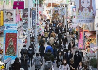 일본 코로나 확진자 수 5일 연속 3000명대 '긴급사태 검토'