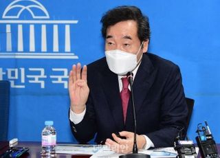 '朴·李 사면론'에 두동강 난 민주당…'친문강경파'에 속앓이