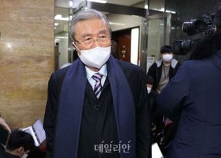 김종인 "안철수, 스스로 '단일후보'라 얘기…상식적으로 말이 안돼"