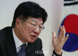 [인터뷰] 이종구 "경선, '미스터트롯' 아닌 '가요무대' 되고 있다"