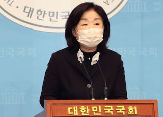 &lt;포토&gt; 주거급여법 개정안 발의 기자회견하는 심상정 정의당 의원