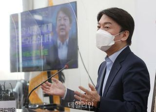 '단일화' 단골 안철수의 다섯번째 도전, 이번 선거는 다를까